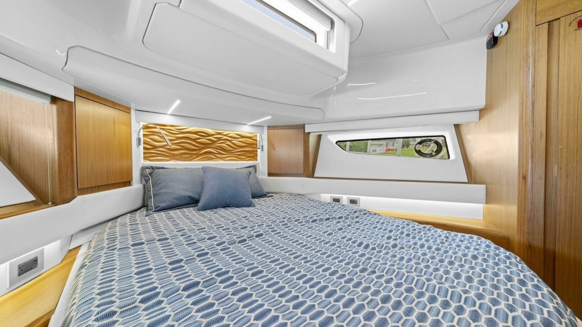 2023 Tiara EX 60 Tranquil Moments II Yacht For Sale