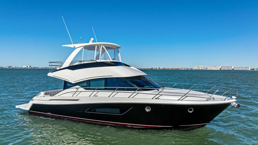 2016 Tiara 50 Flybridge