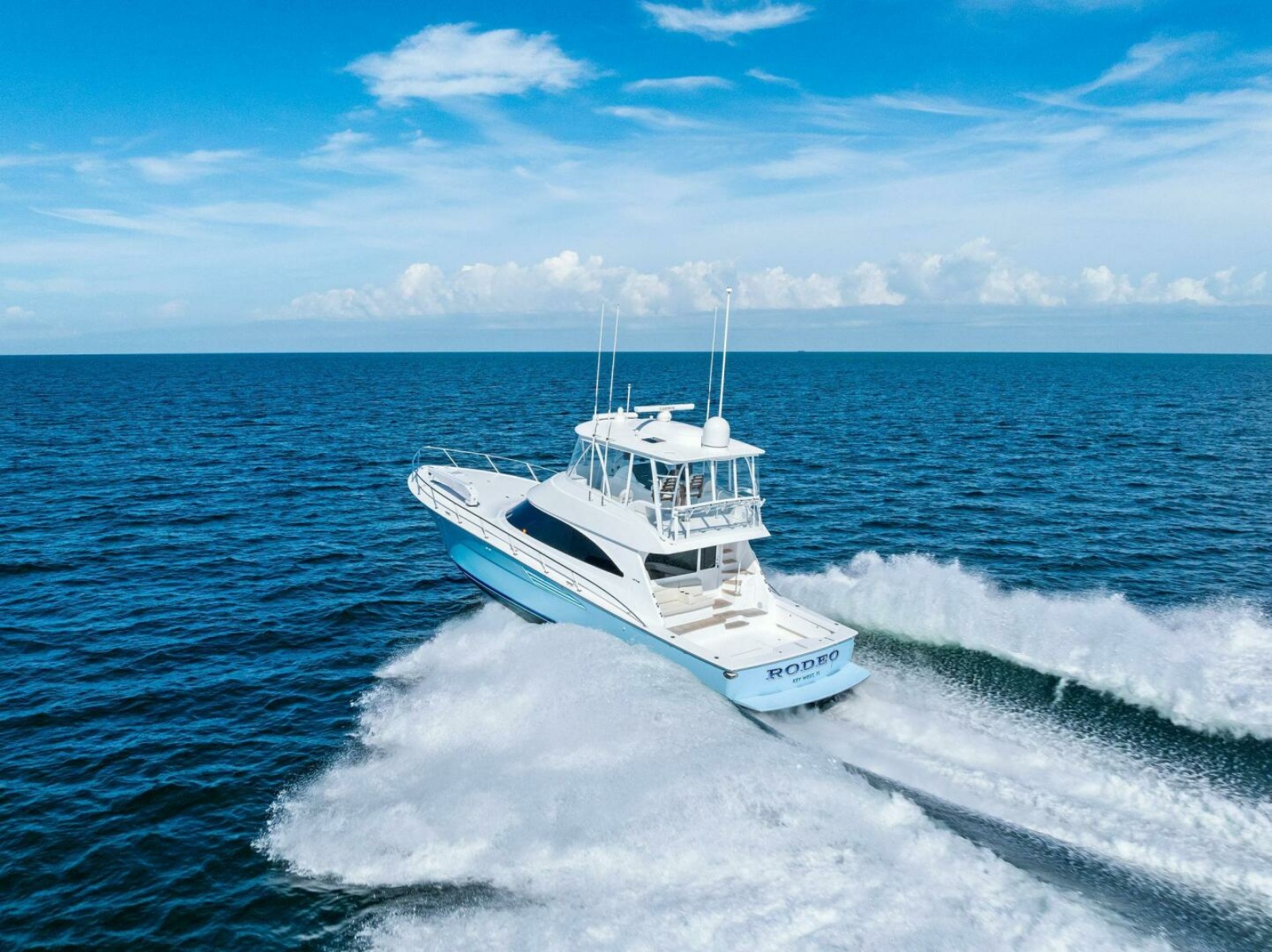 2025 Viking 58 Convertible Photo