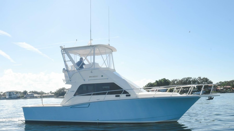 2001 Cabo 35 Flybridge