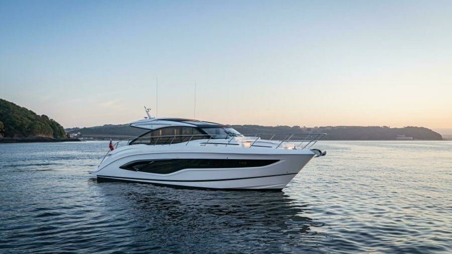 2027 Princess V55