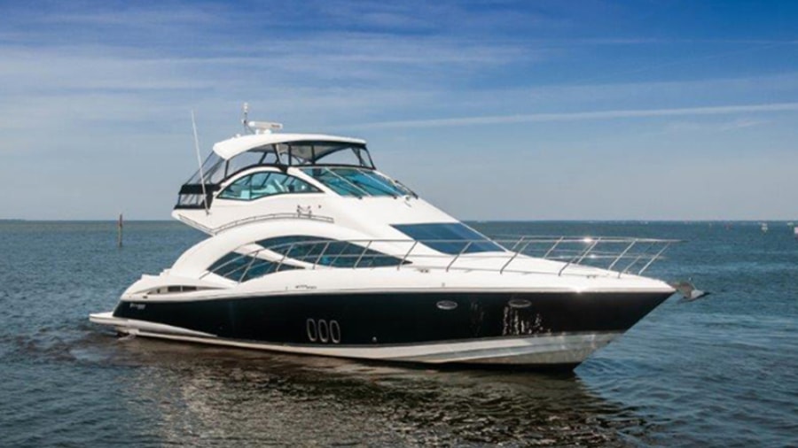 2006 Cruisers Yachts 477 Sport Sedan
