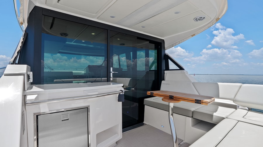 2025 Regal 38 Xo Photo