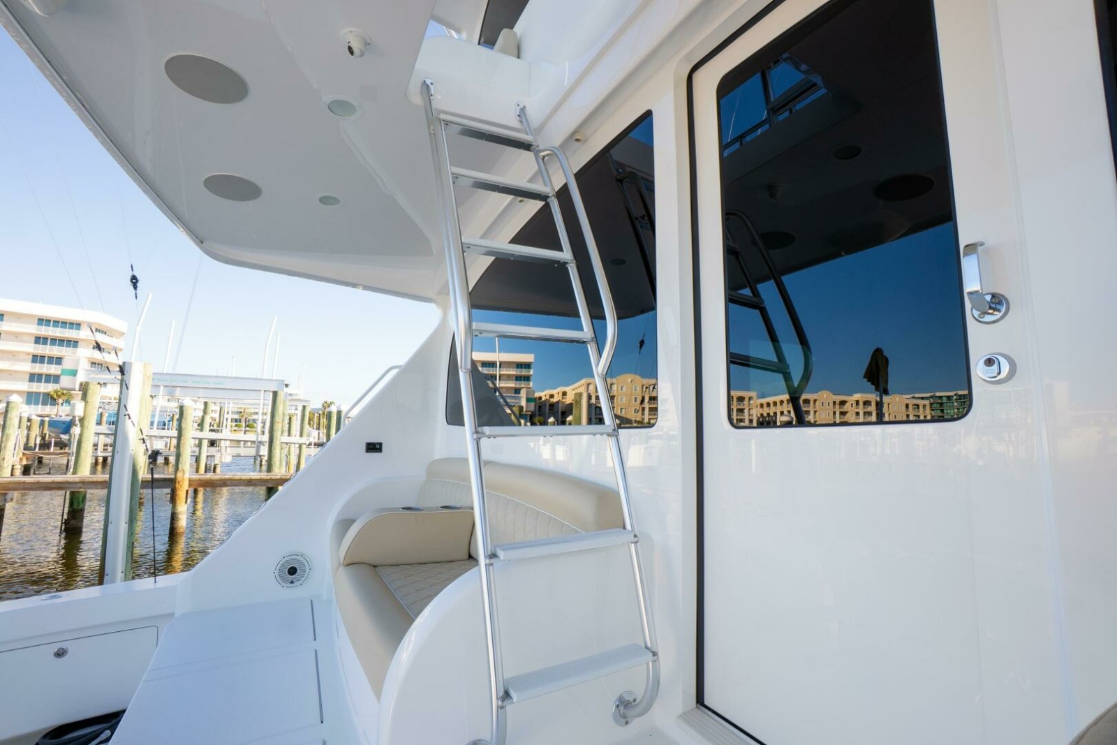 2021 Viking 72 Enclosed Bridge Photo