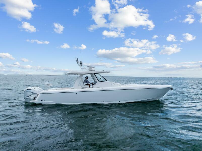 2020 Intrepid 407 Nomad SE