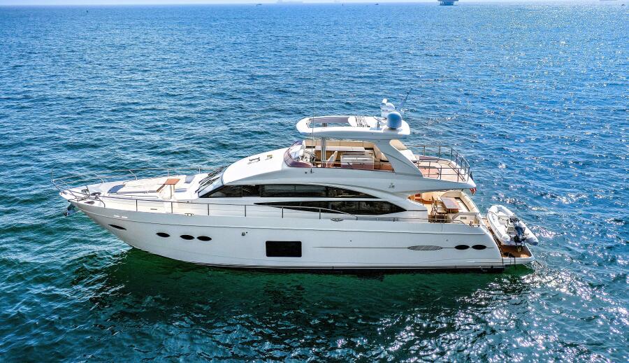 2015 Princess 72 Motoryacht
