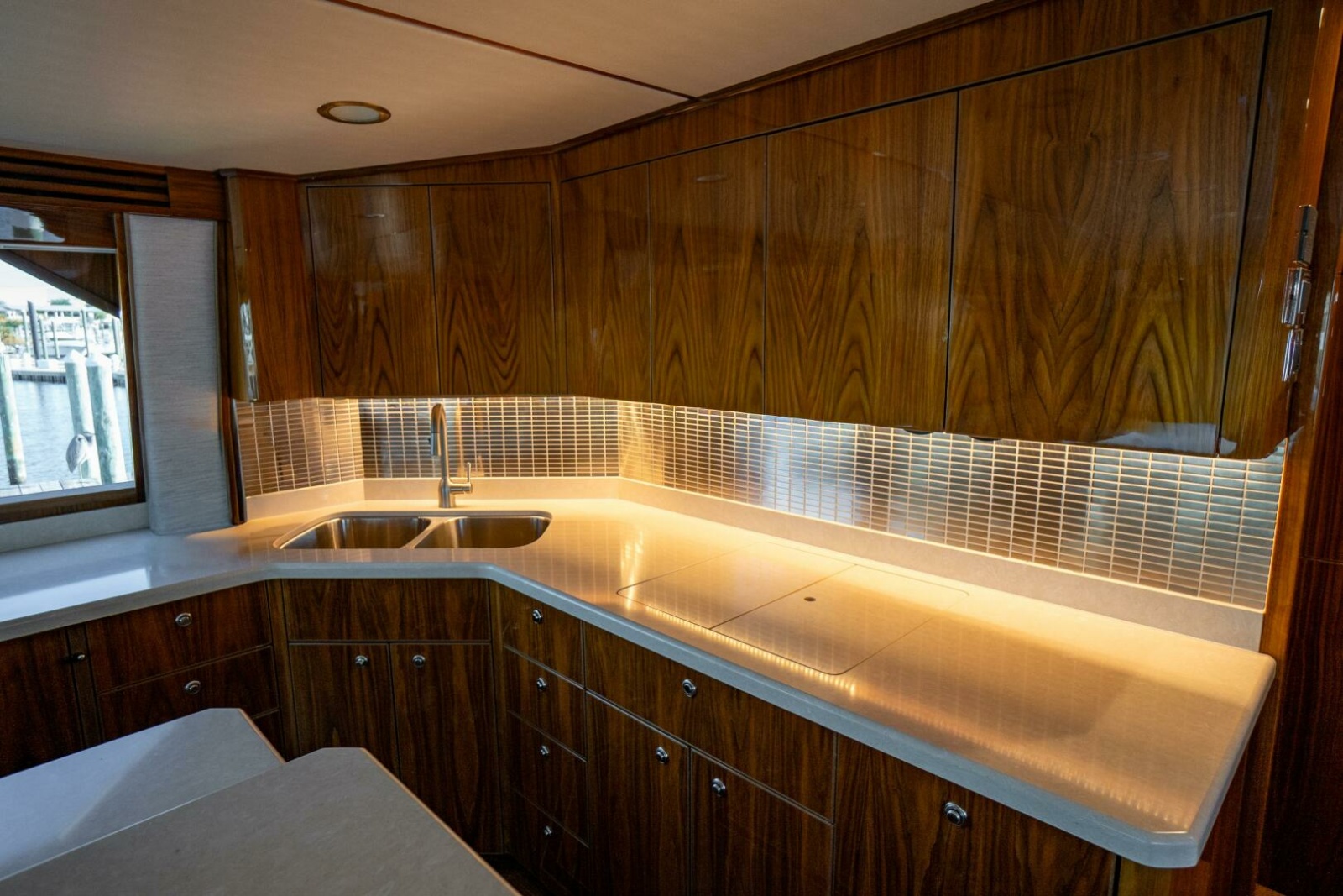 2021 Viking 72 Enclosed Bridge Photo