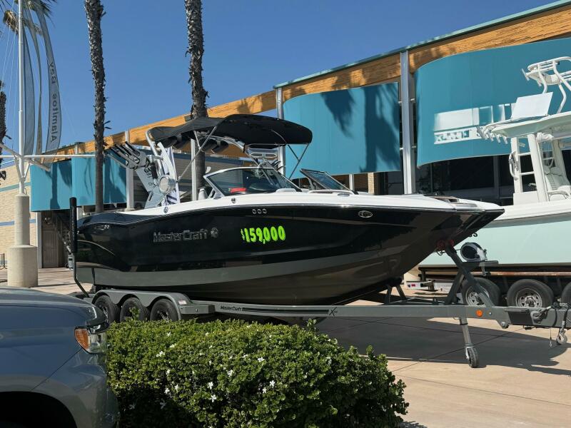 2021 Mastercraft X24