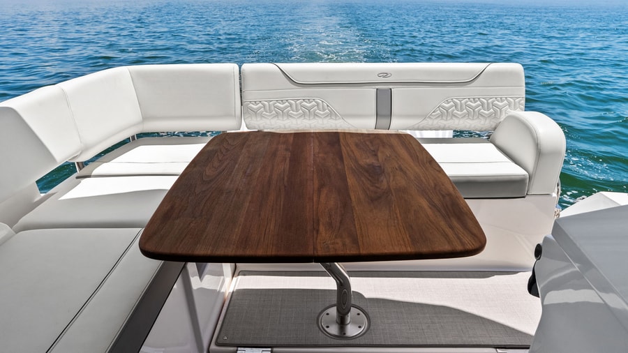 2025 Regal 38 Xo Photo