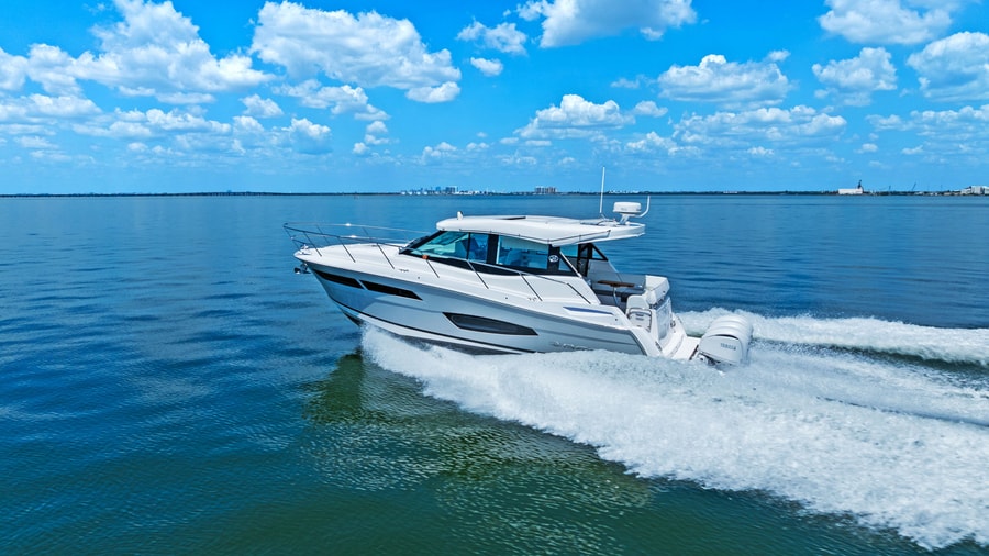 2025 Regal 38 Xo Photo
