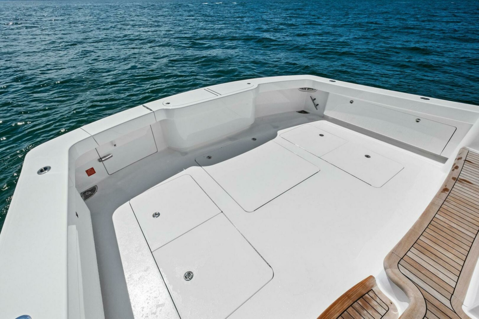 2025 Viking 58 Convertible Photo