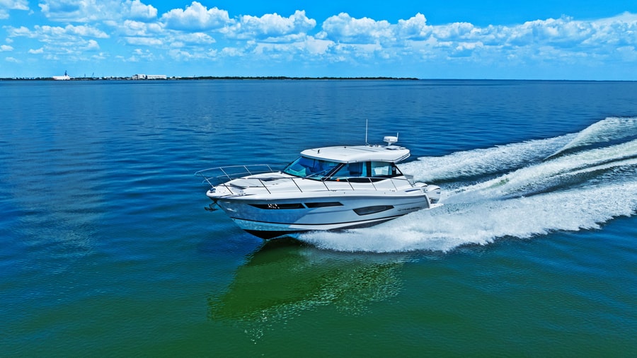 2025 Regal 38 Xo Photo