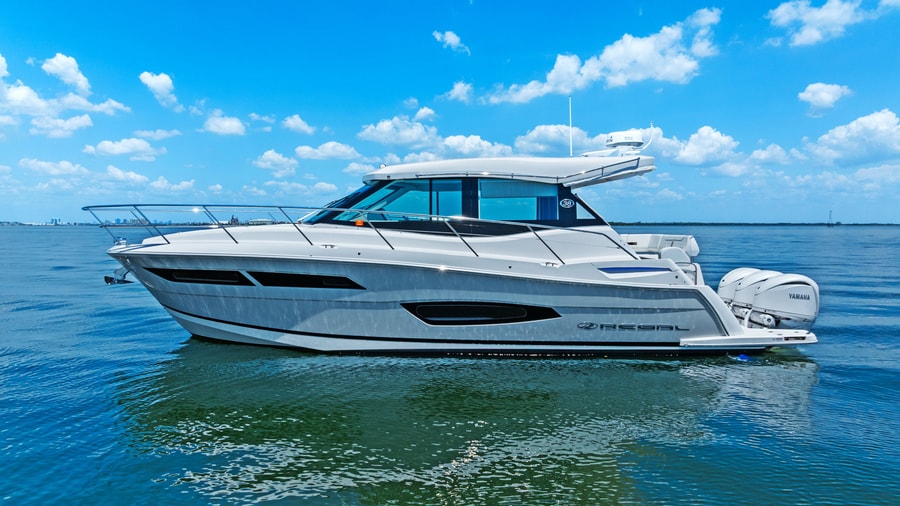 2025 Regal 38 Xo Photo