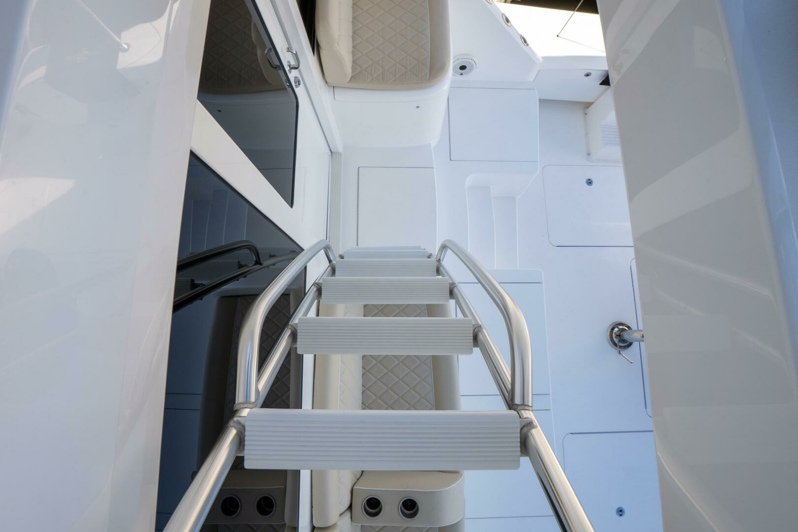 2021 Viking 72 Enclosed Bridge Photo