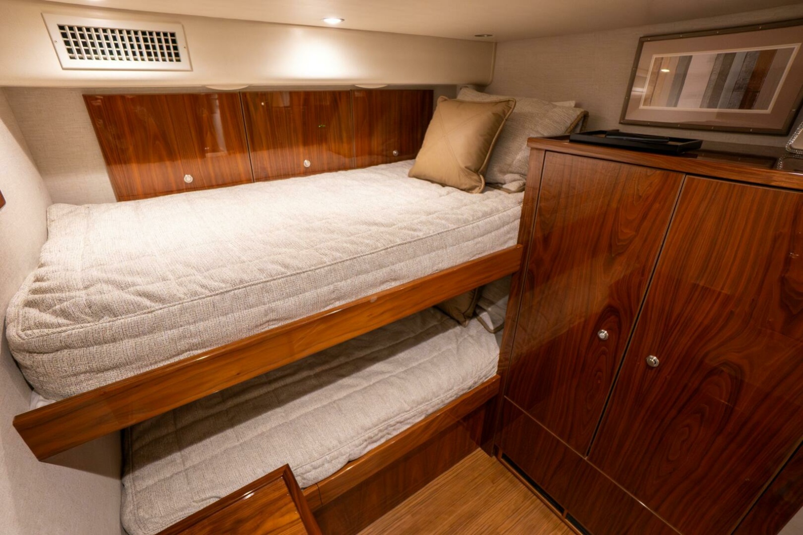 2021 Viking 72 Enclosed Bridge Photo