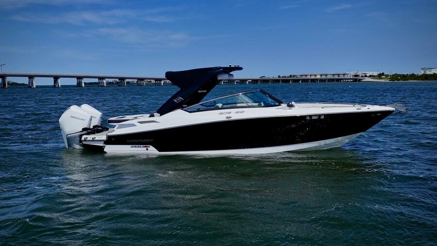 2020 Monterey 305 SS