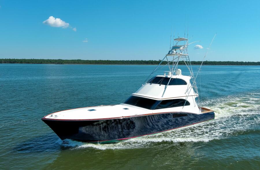 2005 Whiticar 76 Enclosed Bridge