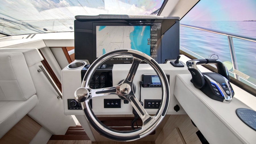 2025 Regal 38 Xo Photo
