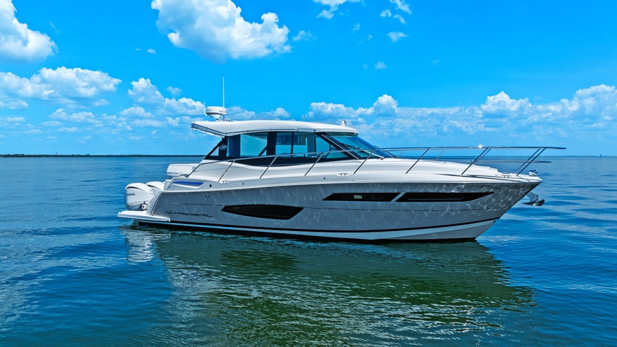 2025 Regal 38 Xo Photo