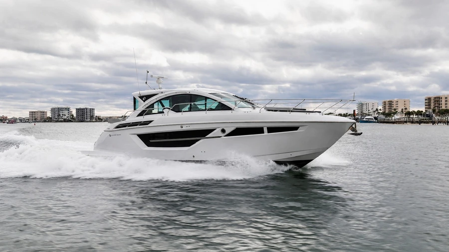 2023 Cruisers Yachts 50 Cantius