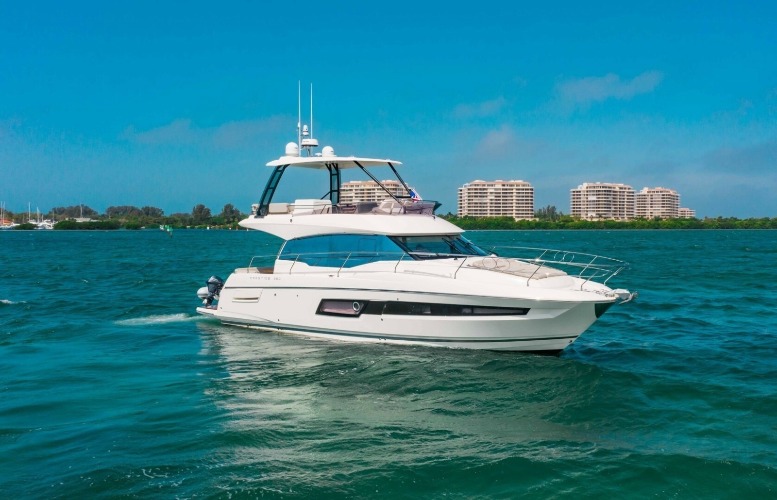 2020 Prestige 460 Flybridge