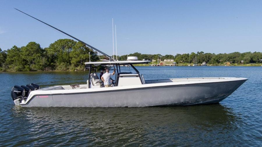 2022 Contender 44 ST