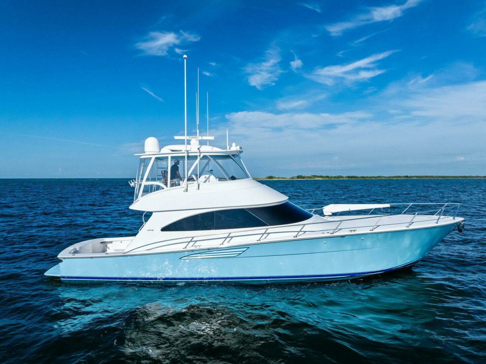 2025 Viking 58 Convertible Photo
