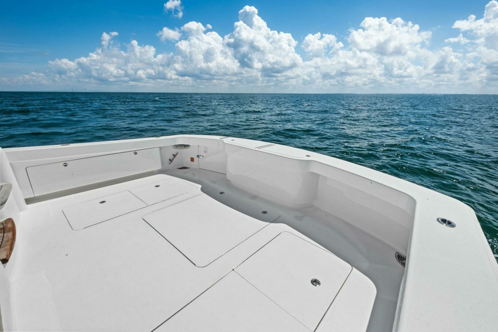 2025 Viking 58 Convertible Photo