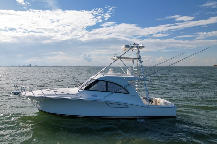2012 Cabo 40 Express