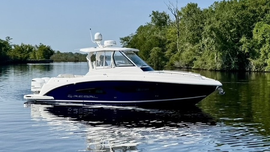 2021 Regal 33 SAV