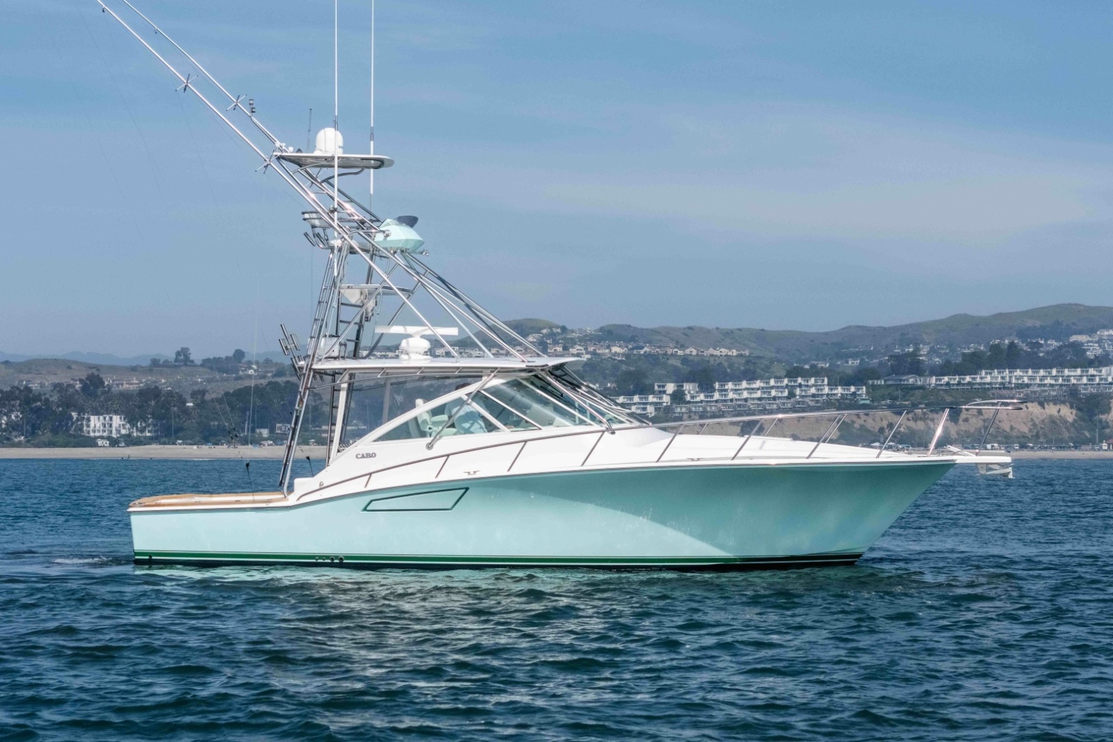 2005 Cabo 40 Express