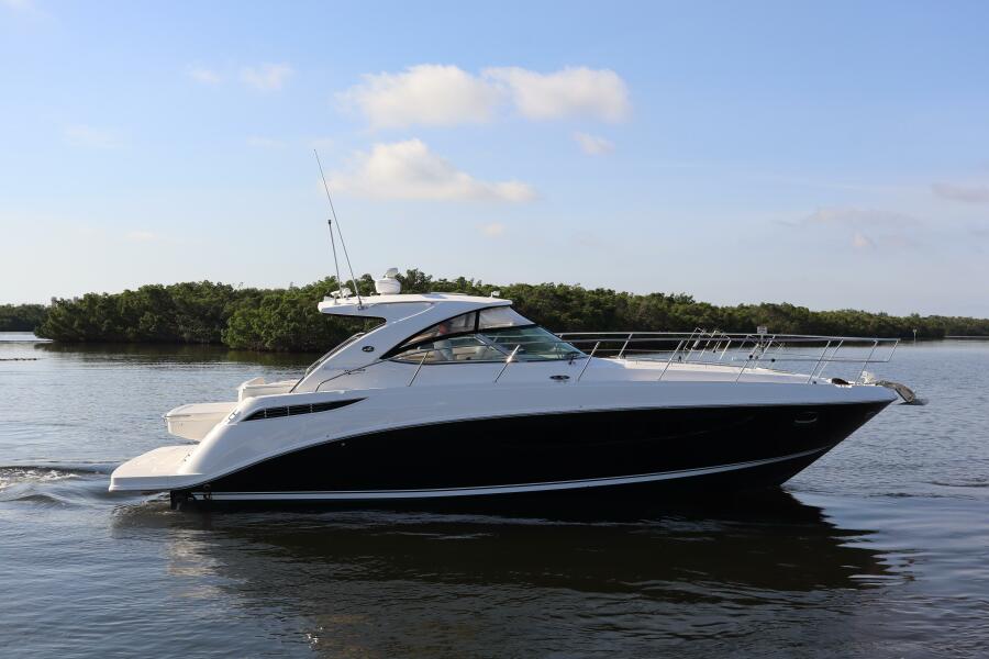 2015 Sea Ray 410 Sundancer