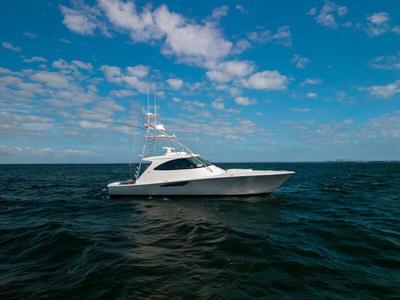 2015 Viking 52 Sport Tower