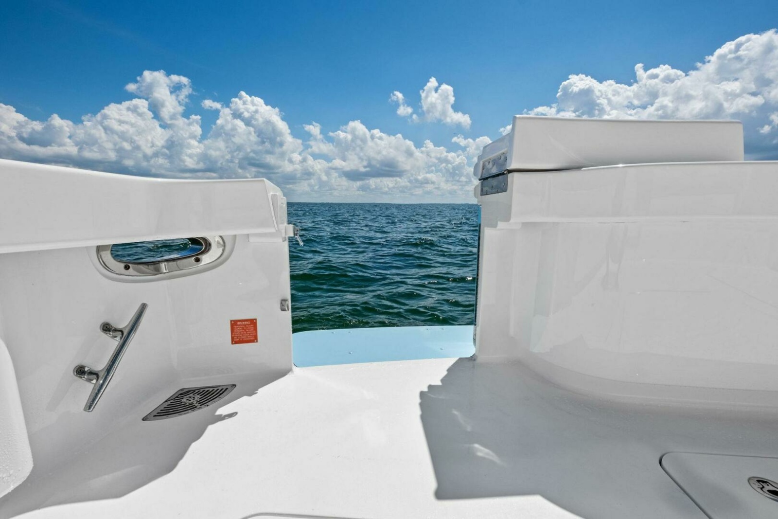 2025 Viking 58 Convertible Photo