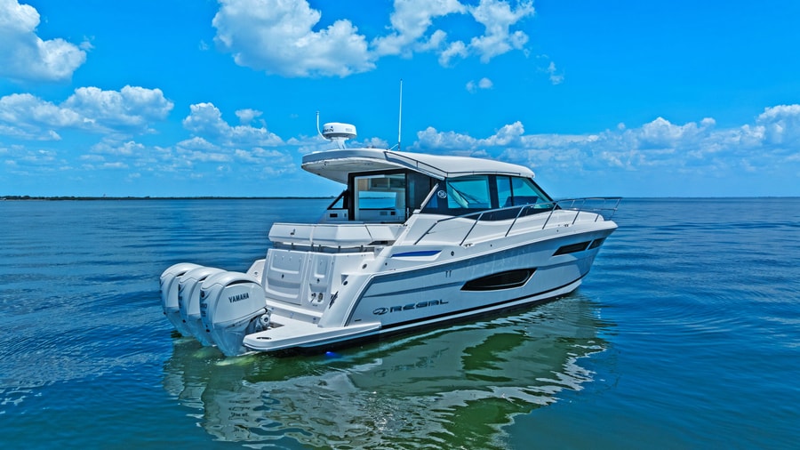2025 Regal 38 Xo Photo