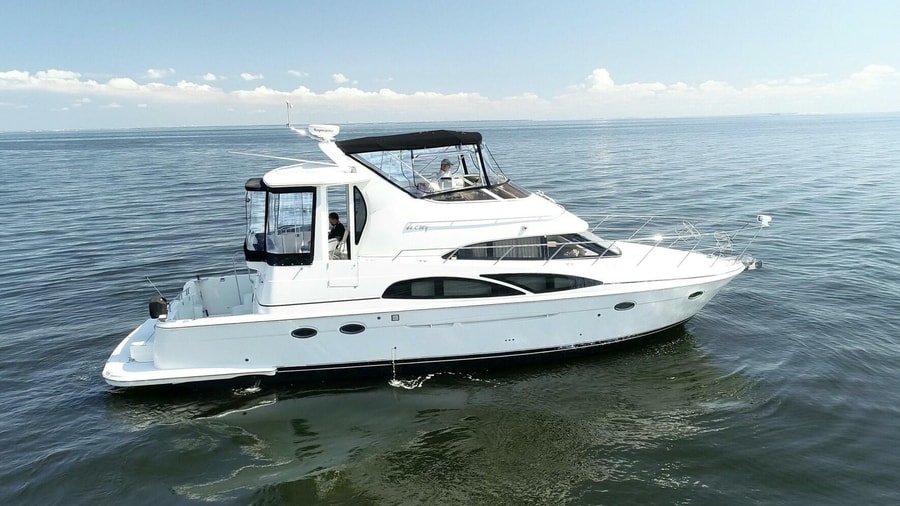 2006 Carver 444 Cockpit Motor Yacht