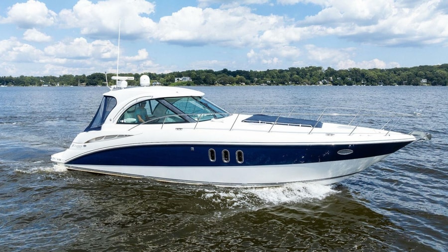 2007 Cruisers Yachts 390 Express Cruiser