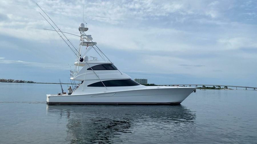 2021 Viking 72 Enclosed Bridge