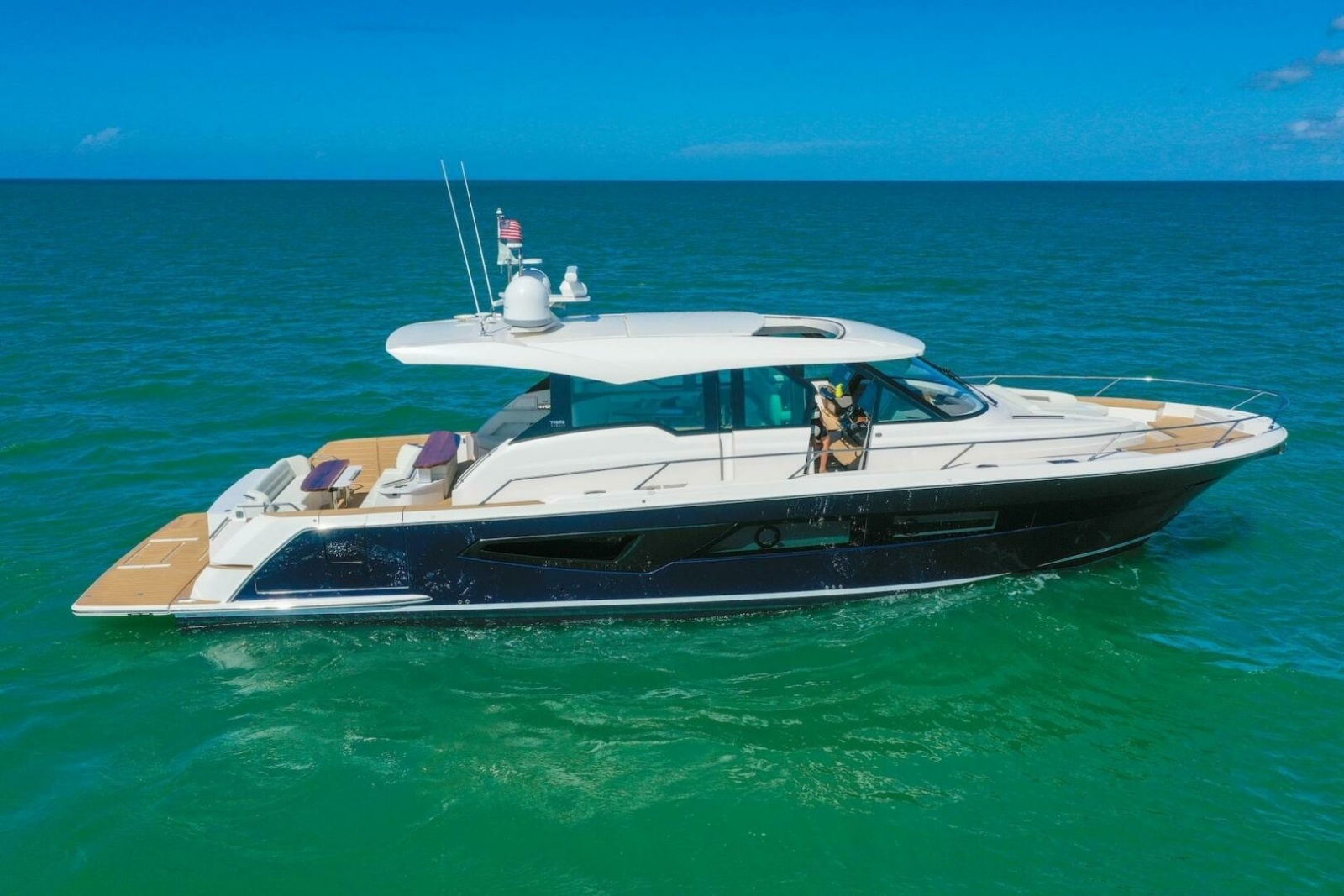 2023 Tiara EX 60
