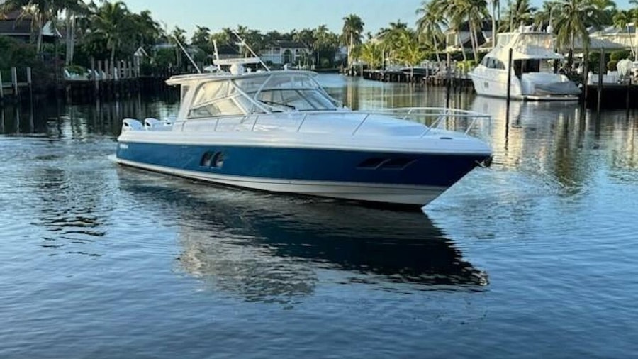 2019 Intrepid 430 Sport Yacht