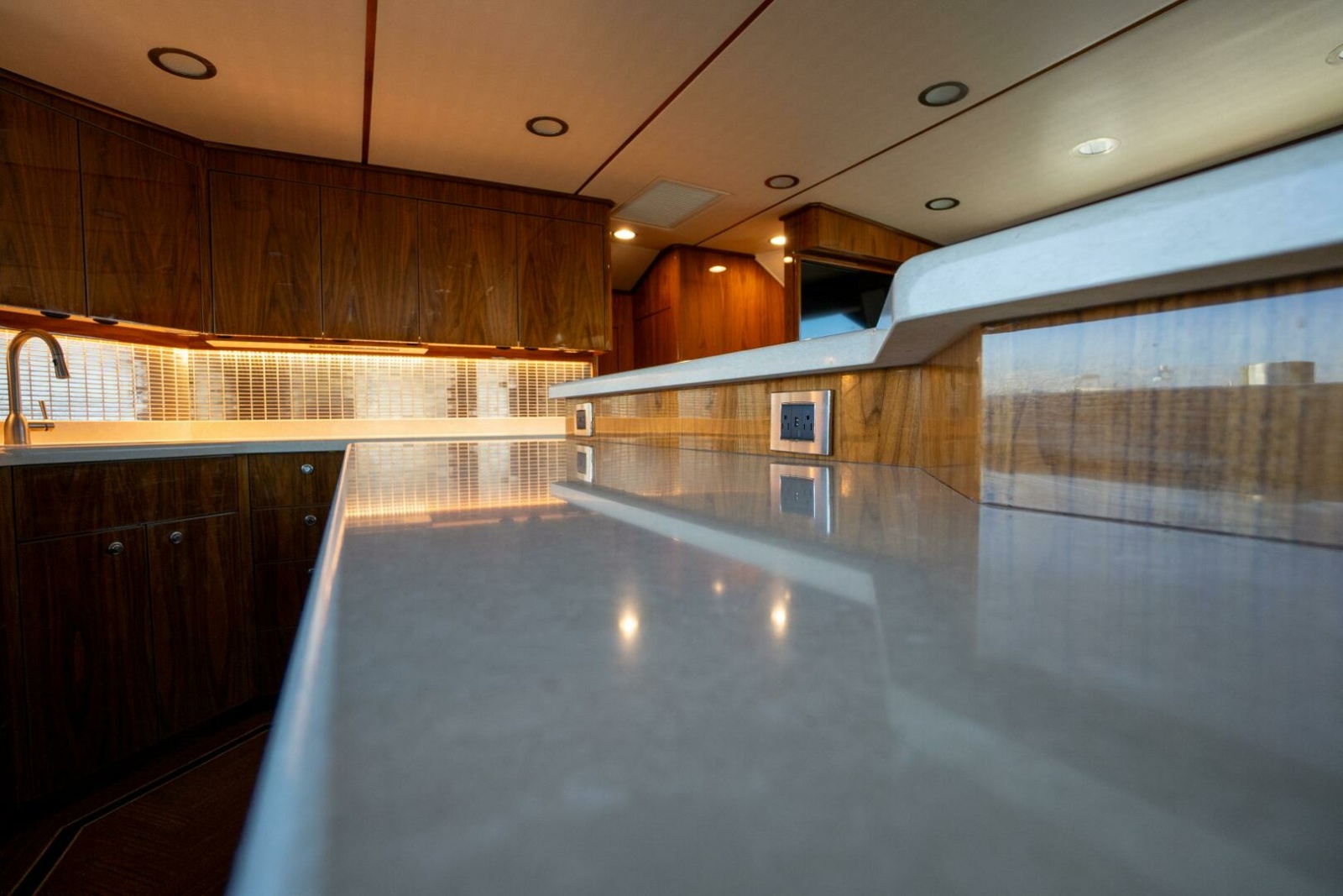 2021 Viking 72 Enclosed Bridge Photo
