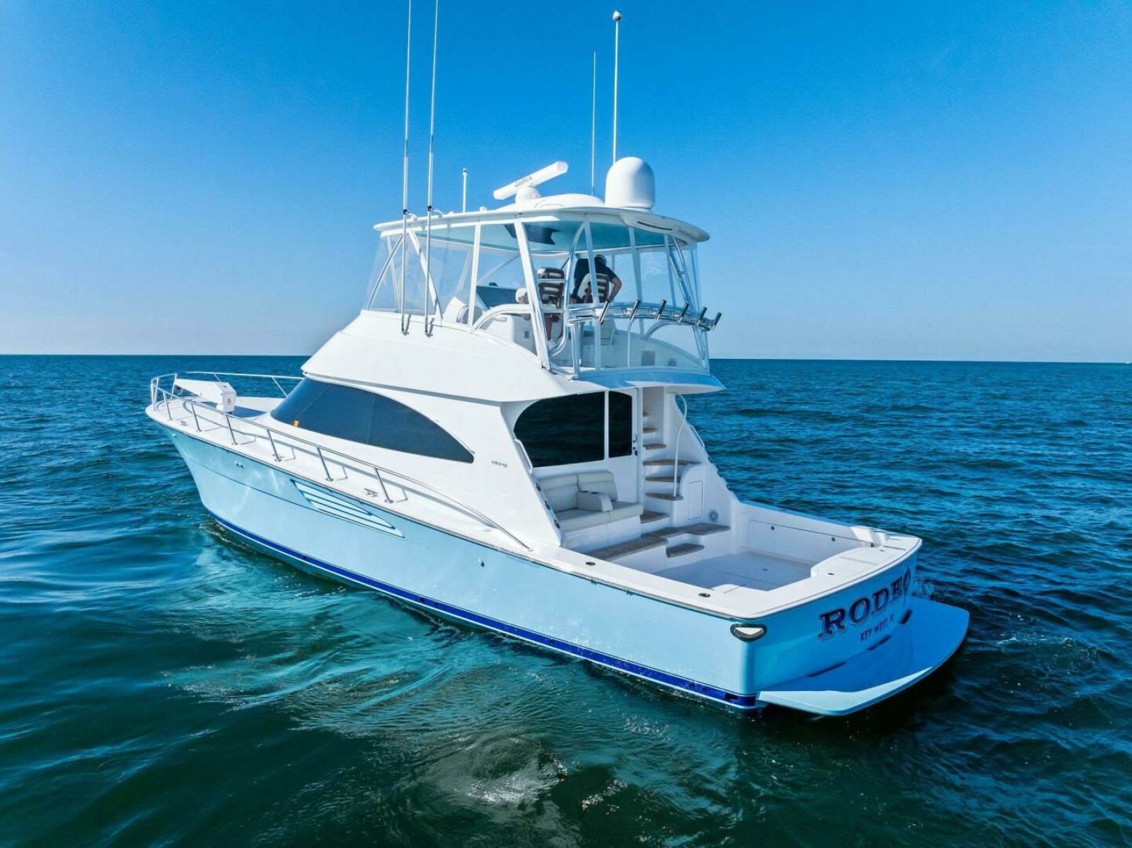 2025 Viking 58 Convertible Photo