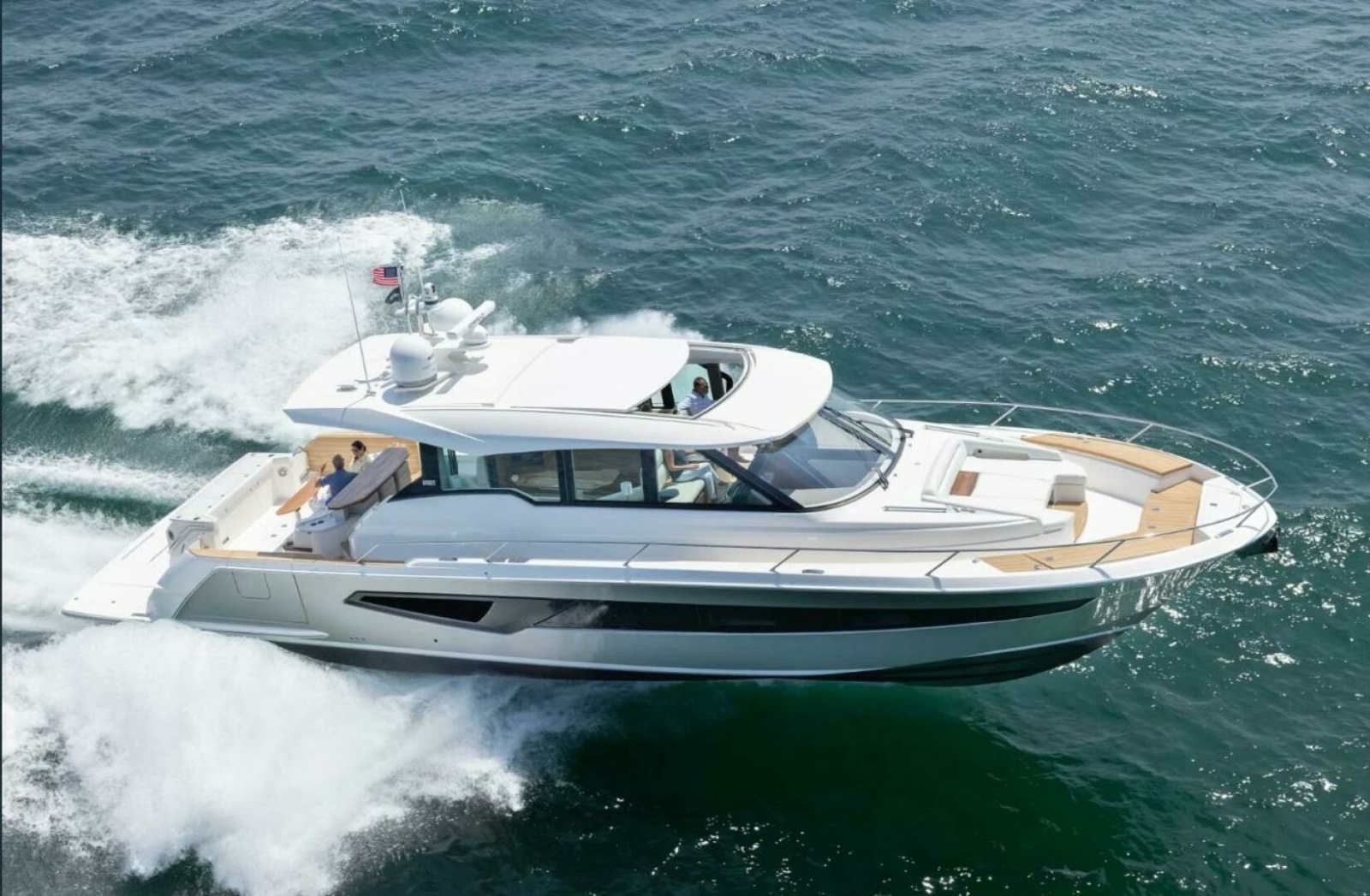 2025 Tiara EX 60