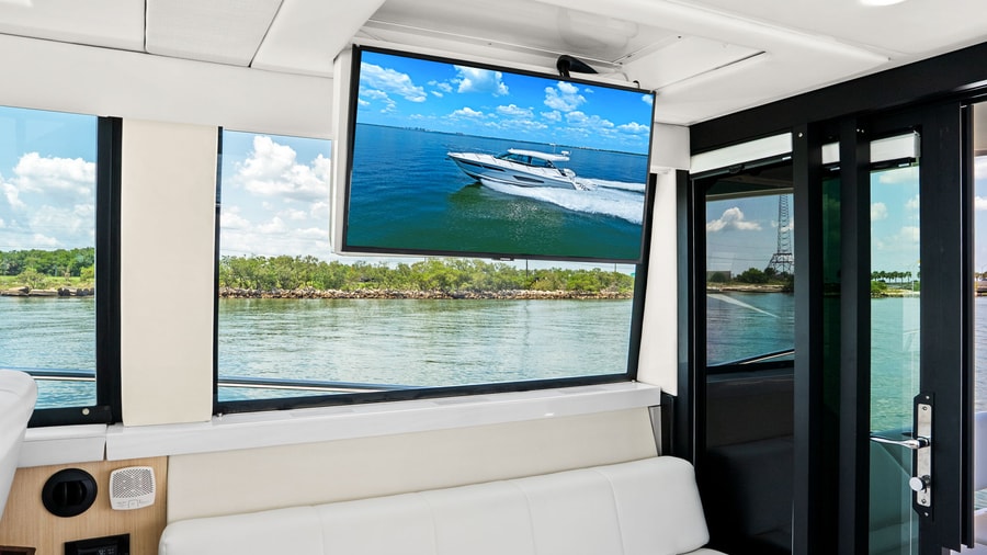 2025 Regal 38 Xo Photo