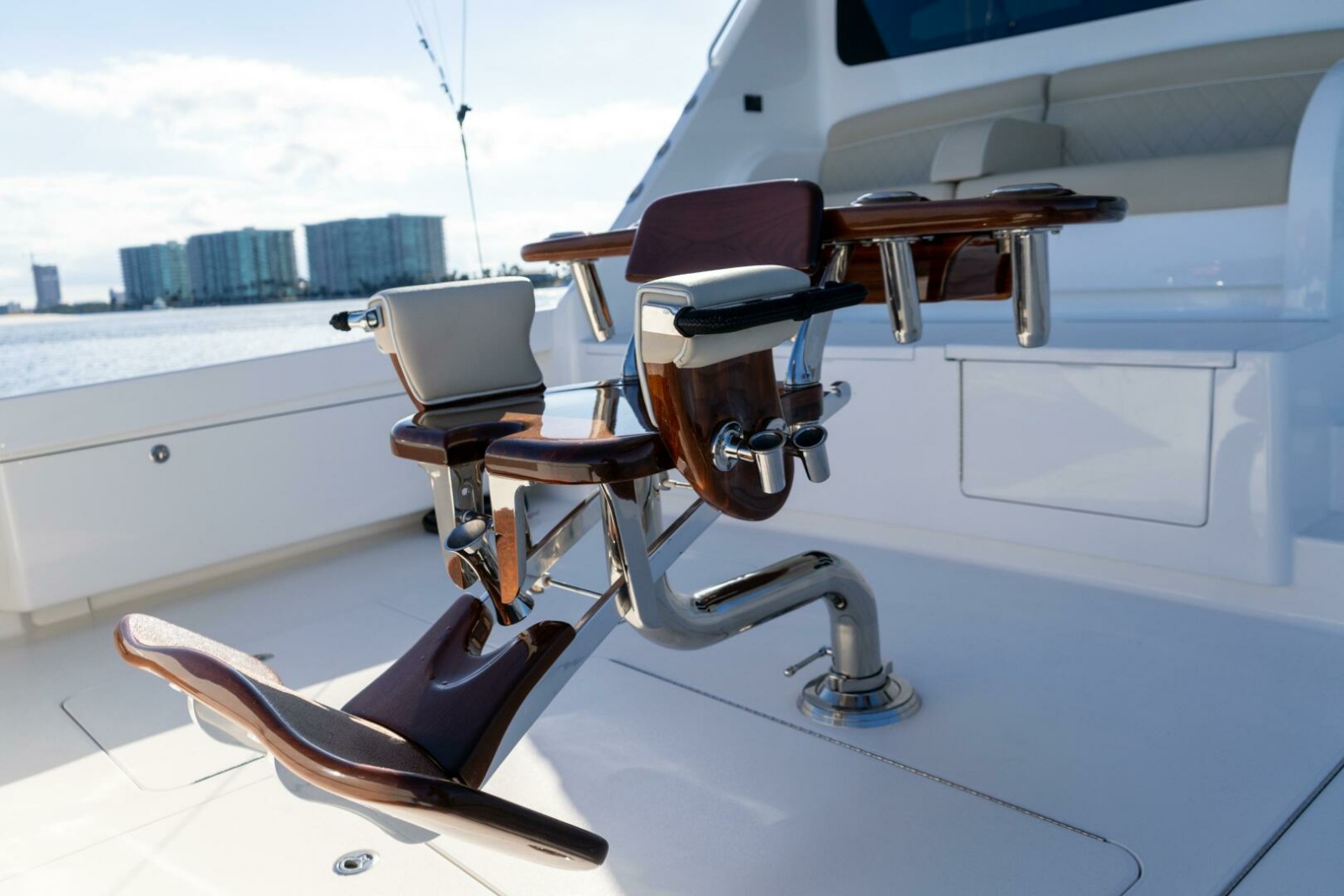 2021 Viking 72 Enclosed Bridge Photo