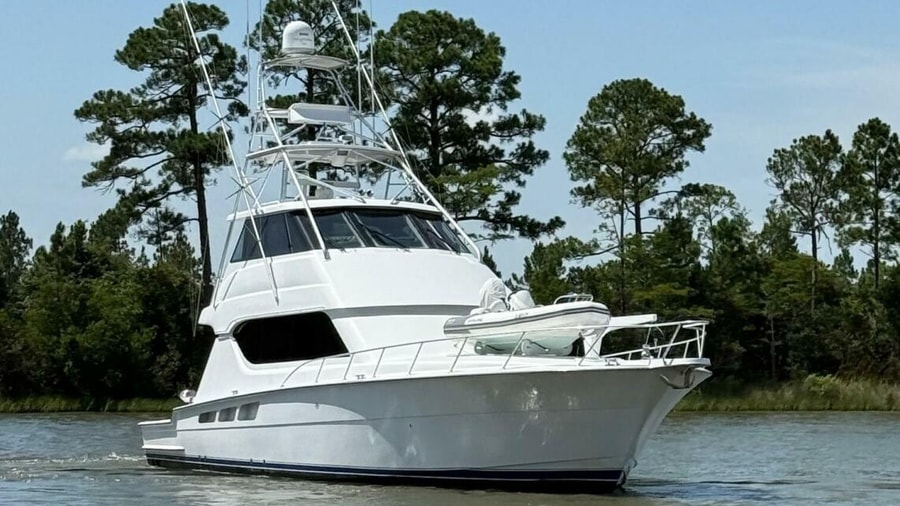 2002 Hatteras 65 Enclosed Bridge