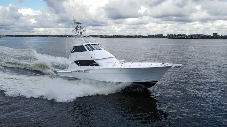1999 Hatteras 60 Enclosed Bridge Convertible