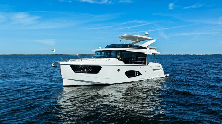 2025 Absolute 48 Navetta