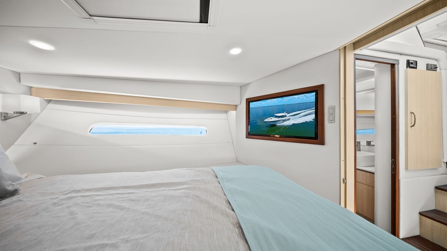 2025 Regal 38 Xo Photo