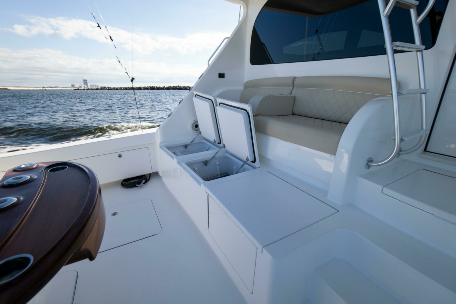 2021 Viking 72 Enclosed Bridge Photo